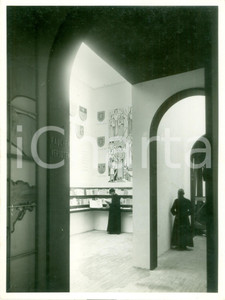 Fotografia d epoca originale 1936 VATICANO Esposizione Stampa Cattolica Monaci per gli Ordini Religiosi FOTO 1