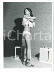 Fotografia d epoca originale 1977 RESCALDINA TEATRO  GRUPPO PALCOSCENICO Flavia e le sue bambole Foto 9 1