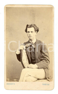 Fotografia d epoca originale 1900 ca TREVISO Ritratto di un giovane uomo  Foto G. FERRETTO  CDV 6x10 cm 1