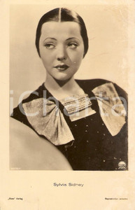 Cartolina originale da collezione 1935 ca CINEMA Attrice Sylvia SIDNEY con fiocco Cartolina FP NV 1