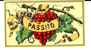 Materiale pubblicitario d’epoca 1950 ca Liquore PASSITO Etichetta pubblicitaria VINTAGE 10x6 cm 1 1