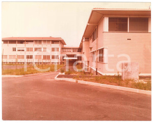 Fotografia d epoca originale 1975 GRUGLIASCO Nuovo Ospedale Psichiatrico  Esterno Foto 24x18 3 1