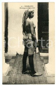 1920 ca CASABLANCA - MAROC Mauresque en tenue d'été ETHNIC NUDE Carte postale FP Cartolina d'epoca, non viaggiata.EDITORE: P. Madelaine edit. - CasablancaFOTOGRAFO: M. Trompette CONDIZIONI:GOOD/buonoFORMATO: 9x14 cm originale e autentica 1