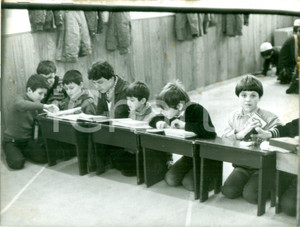 Fotografia d epoca originale 1981 KOLN Alunni turchi alla scuola coranica dell ISLAMISCHE KULTURZENTRUM 3 1