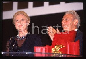 Fotografia d epoca originale 35mm vintage slide 1996 VENEZIA Michèle MORGAN Gian Luigi RONDI  LEONE D ORO 4 1