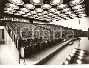 Fotografia d epoca originale 1950 ca Università di PAVIA Un aula di chimica FOTO ARTISTICA CHIOLINI 2 1