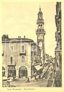Cartolina originale da collezione 1940 ca CASALE MONFERRATO AL Veduta di via Umberto I Cartolina animata FG NV 1