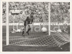 Fotografia d epoca originale 1988 CALCIO Milan vs Juventus  Gol di Graziano MANNARI  Sergio TACCONI Foto 1
