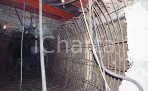 1970 TORINO Lavori per sottopassaggio piazza Caio Mario NEGATIVO ORIGINALE 7 Negativo originale a colori su pellicola.  E' SEVERAMENTE VIETATA LA RIPRODUZIONE.TUTTI I DIRITTI SONO RISERVATI.ICharta mette in vendita, sul negozio eBay e in esclusiva sul sito "icharta" il proprio archivio composto da numerose diapositive e negativi fotografici d'epoca, tutti originali e autentici.Si tratta di uno sguardo inedito sull'attualità, la politica, la vita quotidiana, il gossip e la cultura, che fotografa il cambiamento della nazione (e non solo) tra il 1890 ed il 1990 circa. Un'occasione unica per il mercato del collezionismo, che vede finalmente disponibile un archivio eccezionale per vastità, tematiche e condizioni, in un settore (il negativo fotografico e la diapositiva) di assoluta novità e dalle interessanti prospettive di investimento. CONDIZIONI:FAIR/discretoFORMATO: 35mm originale e autentica 1