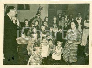 Fotografia d epoca originale 1940 STOCKHOLM WWII Principe Guglielmo di SVEZIA  Rifugio bambini sfollati 3 1