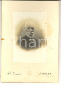 Fotografia d epoca originale 1900 ca PIACENZA Ritratto maschile con cravattino Foto F.lli GREGORI 11x16 1