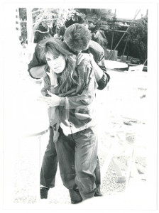 Fotografia d epoca originale 1985 ca CINEMA USA Lorenzo LAMAS con la moglie Michele Cathy SMITH  Foto 2 1