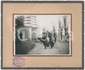 Fotografia d epoca originale 1915 ca MILANO Corteo funebre Cimitero Monumentale 2 Foto E. PELLEGRINO 1