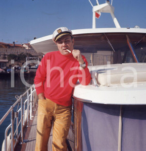 Fotografia d epoca originale 1970 ca Claudio VILLA ritratto sulla sua barca DIAPOSITIVA ORIGINALE 6 1