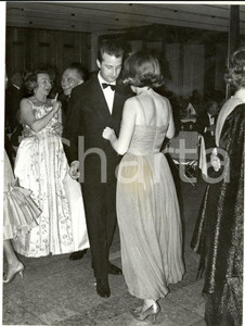 Fotografia d epoca originale 1962 LE HAVRE Albert de BELGIQUE au bal des petits lits blancs Paquebot FRANCE 1