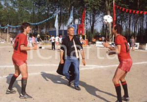 Fotografia d epoca originale 1983 Terence HILL con Carlo ANCELOTTI e Luciano SPINOSI DIAPOSITIVA ORIGINALE 4 1