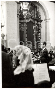 Fotografia d epoca originale 1960 ca Giovane Juan Carlos di SPAGNA assiste a un funerale Foto 3 1