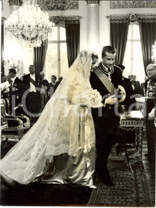 Fotografia d epoca originale 1959 BRUXELLES Alberto di LIEGI e Paola RUFFO dopo la cerimonia nuziale Foto 1