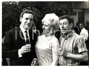 Fotografia d epoca originale 1960 ca PARIS Pierre PERRIN e Jacques DUBY a una serata Fotografia 1