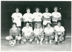 Fotografia d epoca originale 1985 TORTONA Torneo di calcio femminile  Foto di squadra 17x12 cm 1