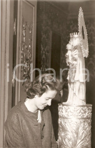 Fotografia d epoca originale 1960 MADRID Donna Fabiola MORA Y ARAGON  prega la Vergine del Pilar Foto 2 1