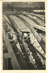 Fotografia d epoca originale 1951 GUALTIERI RE Edificio in costruzione  Cantiere Foto DANNEGGIATA 1