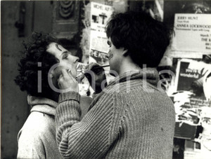 Fotografia d epoca originale 1980 NEW YORK USA Due ragazzi si truccano il volto in TIMES SQUARE Foto 4 1