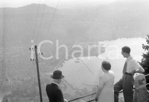1940 ca COMO visto da BRUNATE *NEGATIVO ORIGINALE Negativo originale d'epoca in bianco e nero su pellicola.Per i diritti rivolgersi a ICharta.ICharta mette in vendita, sul negozio eBay e in esclusiva sul sito "icharta" il proprio archivio composto da numerose diapositive e negativi fotografici d'epoca, tutti originali e autentici.Si tratta di uno sguardo inedito sull'attualità, la politica, la vita quotidiana, il gossip e la cultura, che fotografa il cambiamento della nazione (e non solo) tra il 1890 ed il 1990 circa. Un'occasione unica per il mercato del collezionismo, che vede finalmente disponibile un archivio eccezionale per vastità, tematiche e condizioni, in un settore (il negativo fotografico e la diapositiva) di assoluta novità e dalle interessanti prospettive di investimento. CONDIZIONI:FAIR/discretoFORMATO: cm 6 x 9 originale e autentica 1