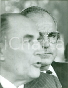 Fotografia d epoca originale 1982 BONN Helmut KOHL e François MITTERRAND a colloquio Fotografia 2 1