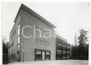 1941 MILANO Casa federale della G.I.L. "Bruno Mussolini" - Foto 23x17 cm Fotografia d'epoca.A14 CONDIZIONI:FAIR/discreto Lievi smussature agli angoliFORMATO: 23x17 cm originale e autentica 1