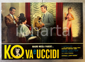 Materiale cinematografico d’epoca 1966 K.O. VA E UCCIDI Mauro Nicola PARENTI Lucretia LOVE Lobby card poster 1 1