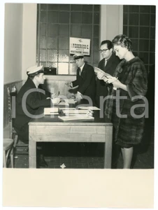 Fotografia d epoca originale 1962 GENOVA Attrice Alida VALLI in partenza per gli Stati Uniti Foto 1 1