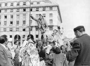 Fotografia d epoca originale 1957 GENOVA Rally del Cinema  Silvio NOTO ed Enzo TORTORA all arrivo Foto 1 1