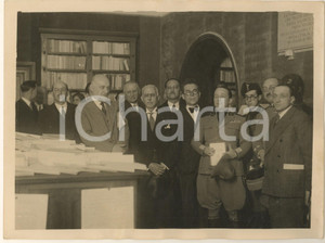 Fotografia d epoca originale 1930 ROMA Fiera Libro  Libreria del Littorio  Lando FERRETTI Gioacchino VOLPE 1