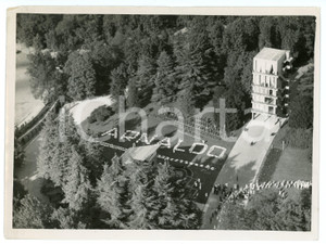 Fotografia d epoca originale 1933 MILANO TRIENNALE Giornata uva  Bambini formano scritta Arnaldo MUSSOLINI 1