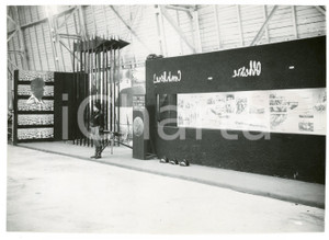 Fotografia d epoca originale 1935 MILANO Fiera Campionaria  Padiglione sport  Stand Fed. Fascio Giovanile 1
