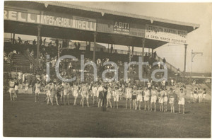 Fotografia d epoca originale 1929 ATLETICA  Giro di MILANO  Adunata concorrenti al Velodromo Foto 1