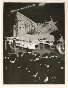 Fotografia d epoca originale 1938 MILANO Giornata della Neve  Carro allegorico OND FASCISMO Foto 1