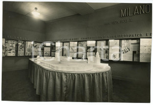 Fotografia d epoca originale 1933 MILANO  V Triennale  Mostra delle scuole di architettura  Foto 23x15 cm 1