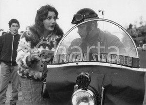 Fotografia d epoca originale 1959 CARNEVALE di RAPALLO Caccia al tesoro  Rosanna SCHIAFFINO in gara  Foto 3 1
