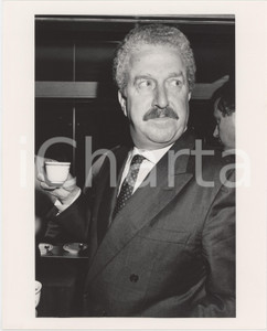 Fotografia d epoca originale 1990 ca MILANO MONTEDISON Giorgio PORTA durante conferenza  Foto 20x25 3 1