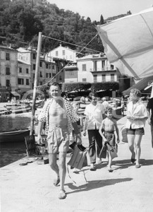 Fotografia d epoca originale 1958 PORTOFINO  Rex HARRISON in vacanza con i figli  Foto 18x24 cm 1 1