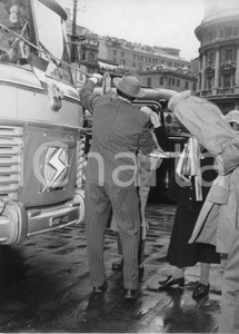 Fotografia d epoca originale 1955 GENOVA Nozze Maria Pia di SAVOIA  Monarchici partono per CASCAIS Foto 5 1