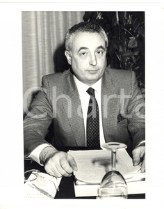 Fotografia d epoca originale 1990 ca LECCO Ritratto dell imprenditore Vico VALASSI Foto 20x25 cm 1