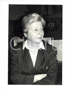 Fotografia d epoca originale 1985 ca MILANO ? Ritratto di Rosalba TARDITO AMERIO Foto VINTAGE 20x25 cm 1