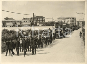 Fotografia d epoca originale 1935 ca MILANO Corteo funebre presso Officine BOLDROCCHI  Foto 3 1
