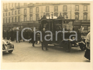 Fotografia d epoca originale 1930 ca MILANO Porta Venezia  Piazza Oberdan  Corteo funebre  Foto 1