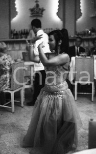 Fotografia d epoca originale 1968 TUNISI La danza del ventre NEGATIVO ORIGINALE 2 1