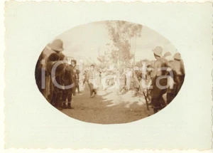 Fotografia d epoca originale 1936 AOI MOGADISCIO Giochi al campo italiano  Corsa nei sacchi Foto 9x6 cm 1