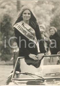 Fotografia d epoca originale 1969 FESTIVAL DI SANREMO Cantante MILVA con fascia MOULINEX Foto 20x30 cm 1